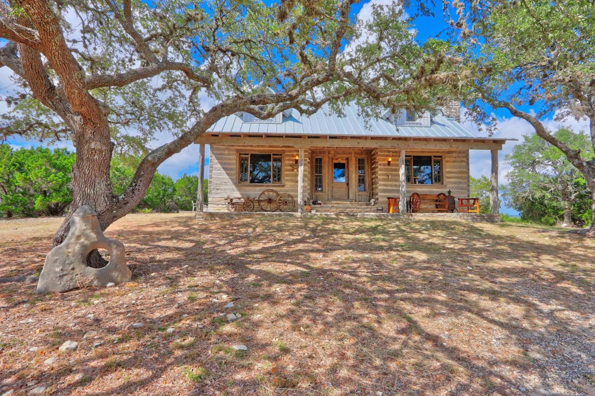 Log Cabin At Old Glory Ranch Wimberley Ngoại thất bức ảnh