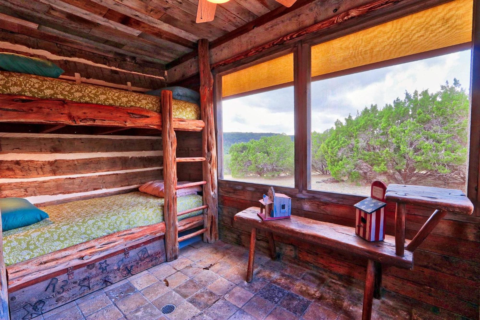 Log Cabin At Old Glory Ranch Wimberley Ngoại thất bức ảnh